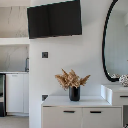 Onar Luxury Living