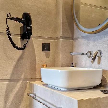 Onar Luxury Living
